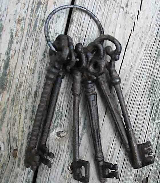 The Birdhouse Chick Cast Iron Skeleton Keys Home & Garden Accents 3 The Birdhouse Chick Cast Iron Skeleton Keys Home & Garden Accents